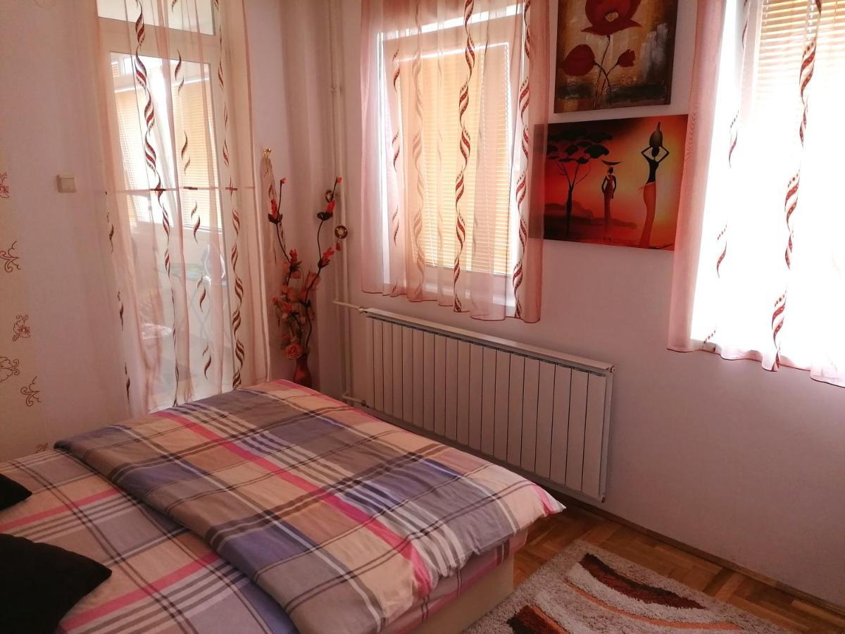 Apartman Nena Nova Varos Ngoại thất bức ảnh